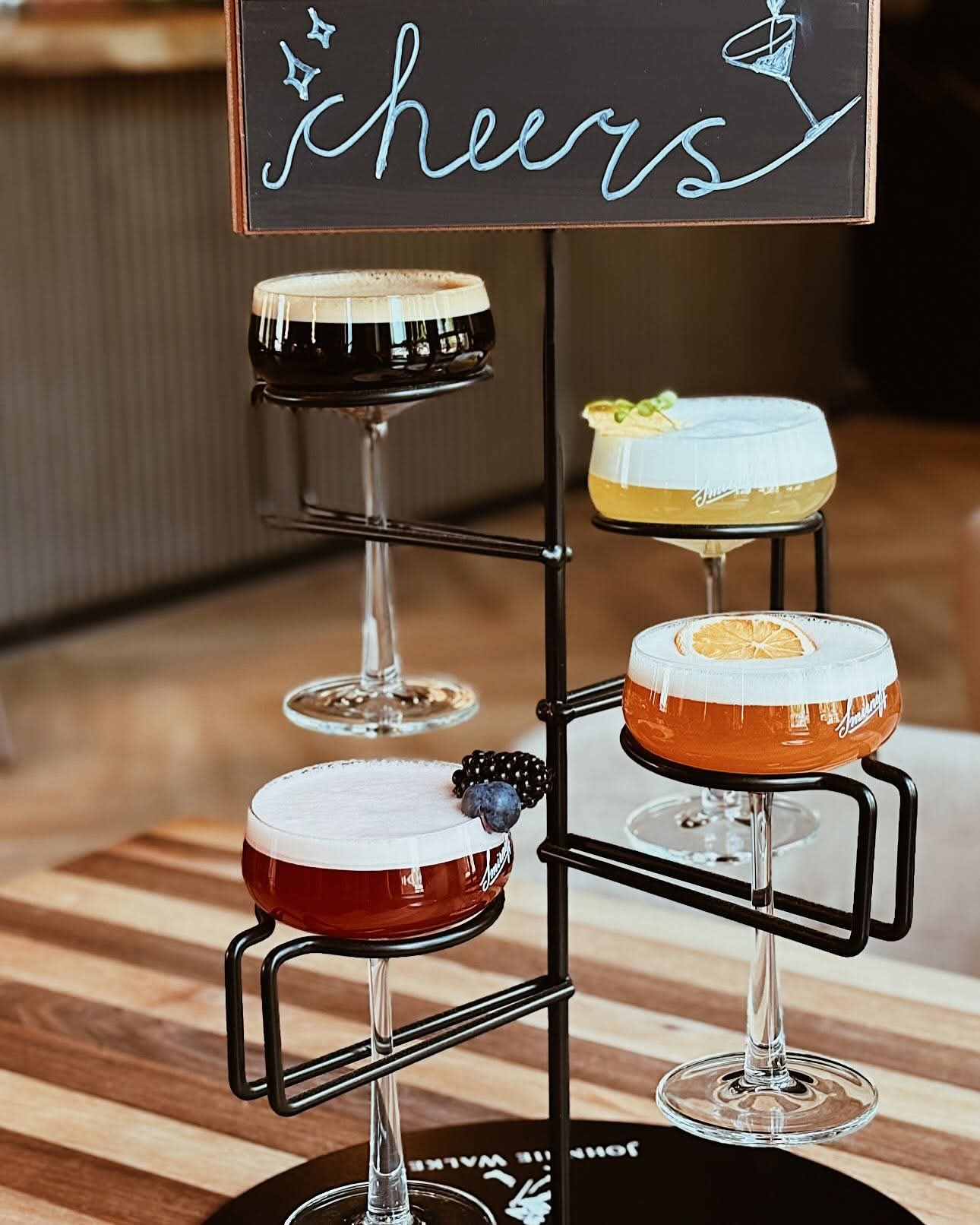 Cocktail-denhelder-bar-restaurant